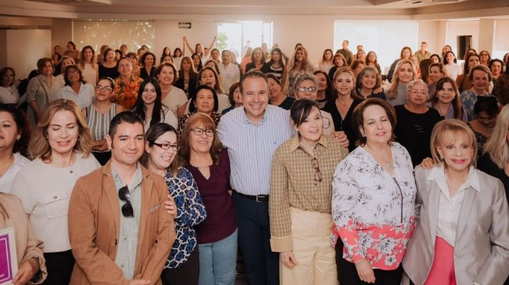 'Toño' Astiazarán se reúne con mujeres en Ciudad Obregón para reconocer su labor social