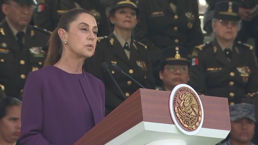 Claudia Sheinbaum destaca a mujeres de las Fuerzas Armadas en acto por el Día Internacional de la Mujer