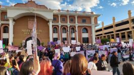 Foto que representa a Sí habrá denuncia por daños tras protestas del 8M en el edificio del Poder Judicial de Hermosillo