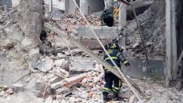 Foto que representa a VIDEO: Se desploma edificio en alcaldía Cuauhtémoc de CDMX; hay varias personas atrapadas