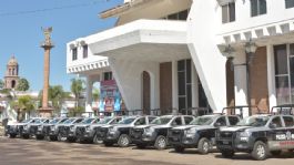 Foto que representa a Seguridad Pública en Navojoa refuerza su parque vehicular con nuevas patrullas; Retes entrega 12 patrullas