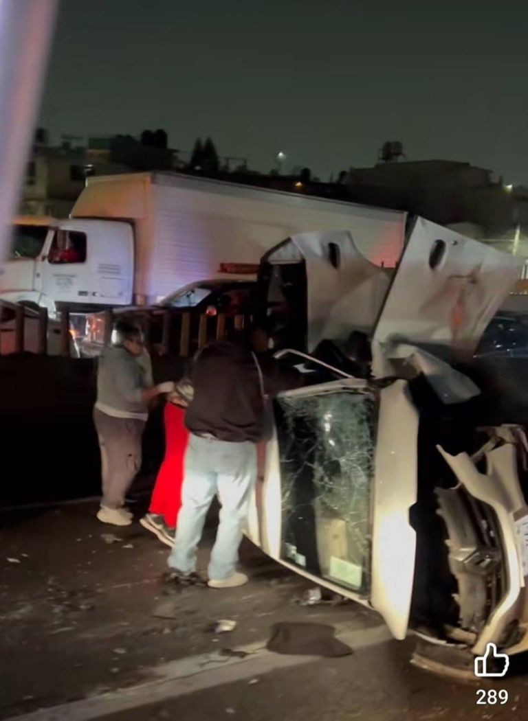 Autoridades ya atienden el accidente en la México-Puebla. Foto: Twitter
